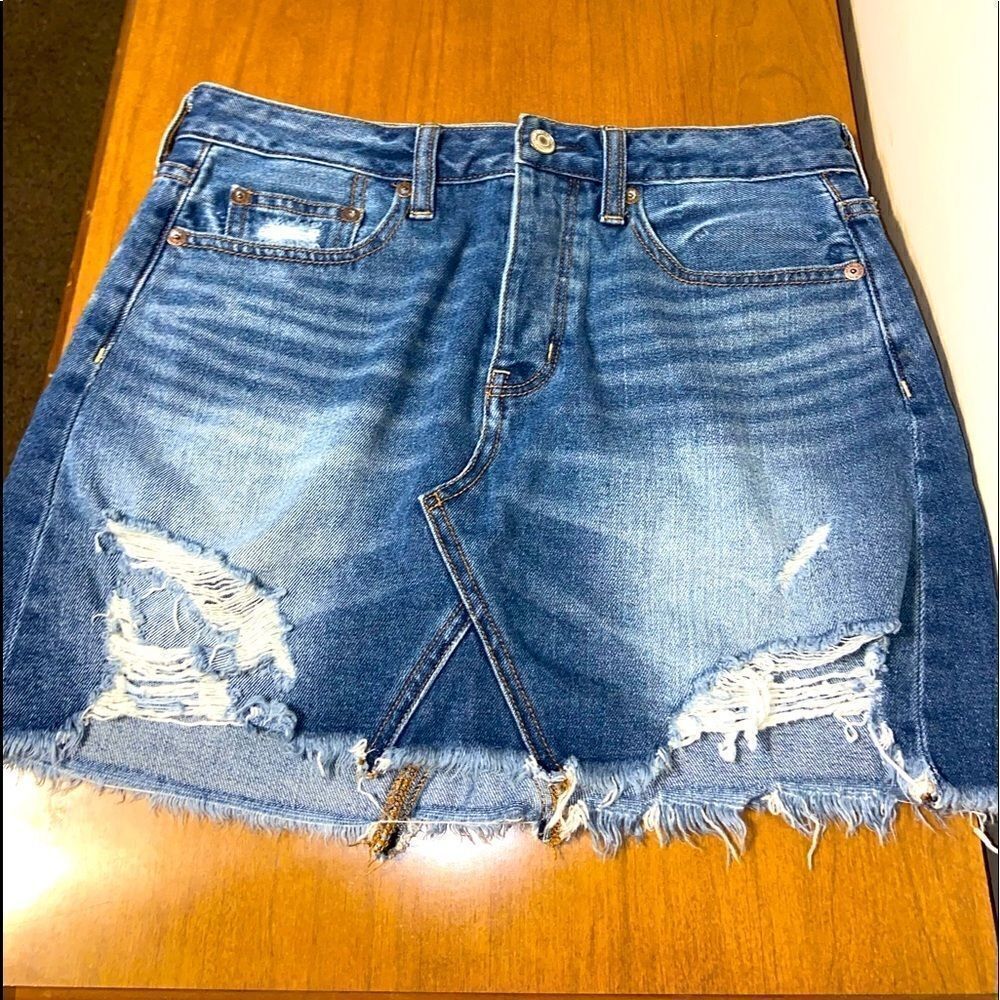 American eagle distressed frayed bottom jean skirt
